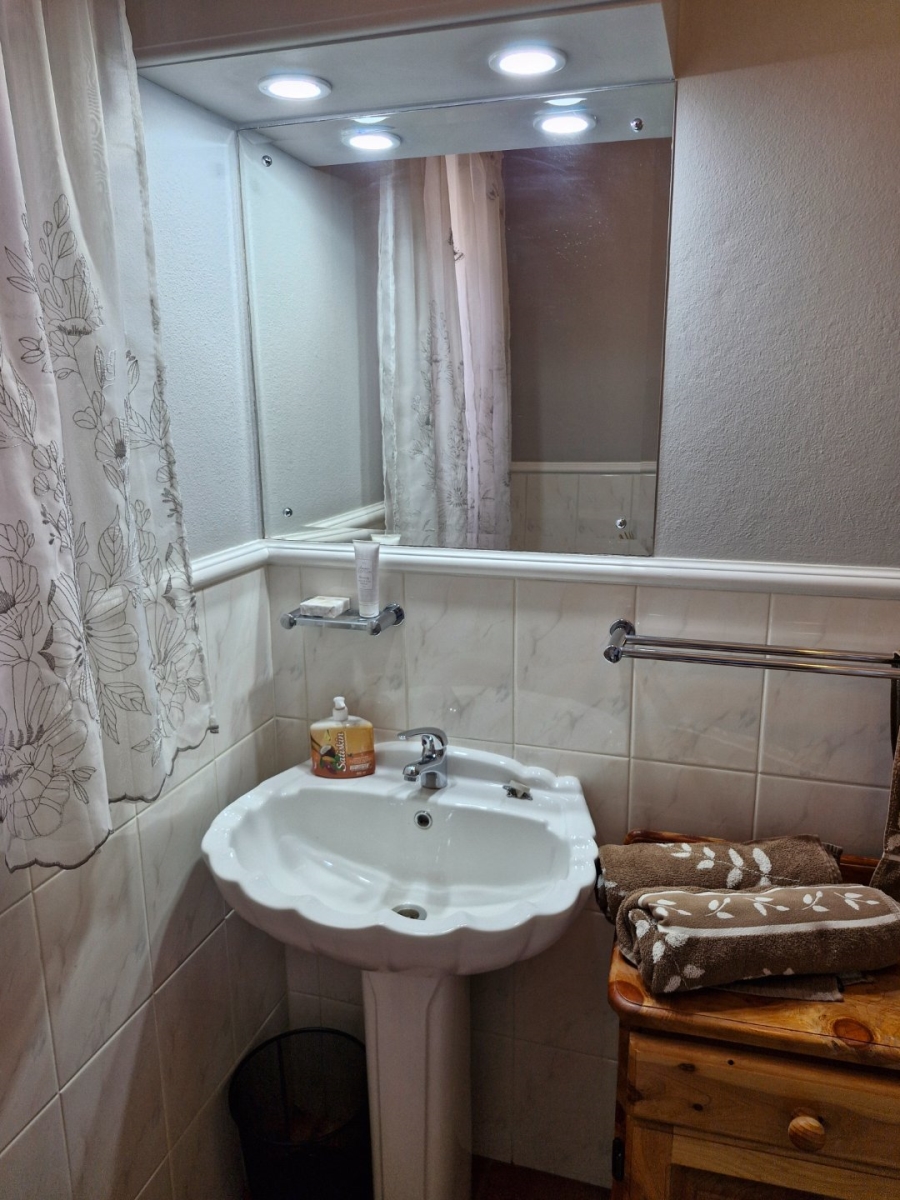 4 Bedroom Property for Sale in Caribbean Beach Club North West